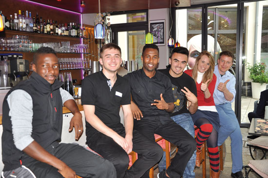 v.l.n.r. Alhadar Sessay, Leon Vukosavljevic, Ahmed Omar, Armin Hadzalic, Beatriz und Martin Hanauer